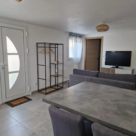 Apartment Joli T2 Cosy Avec Jardin Privatif *