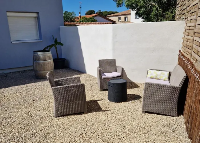 Joli T2 Cosy Avec Jardin Privatif Appartement Frontignan